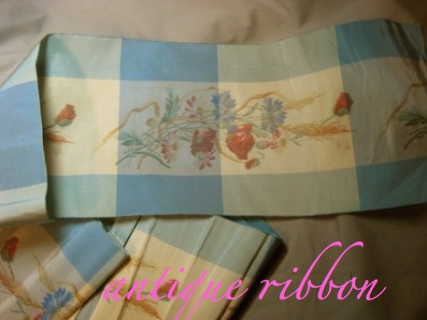 Antique ribbon 