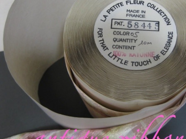Vintage ribbon France