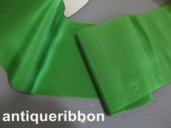 antique ribbon