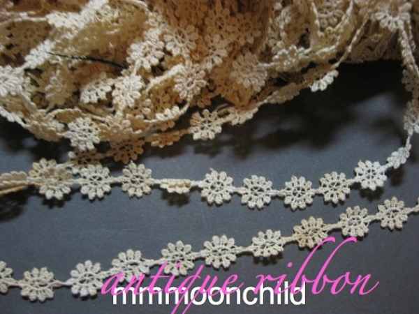 Antique lace flower applique