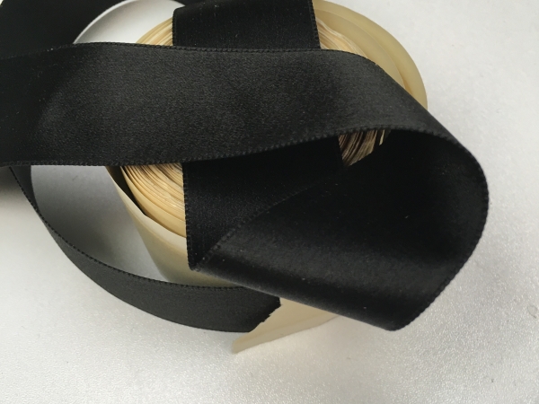 Silk fabric ribbon