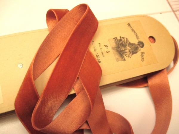 antique velvet ribbon