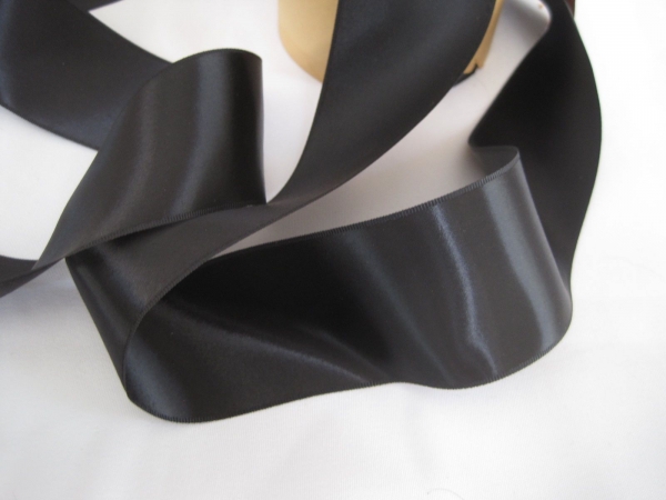 Black wide ribbon
