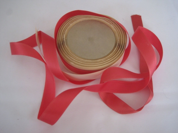 Vintage 50s rose pink ribbon