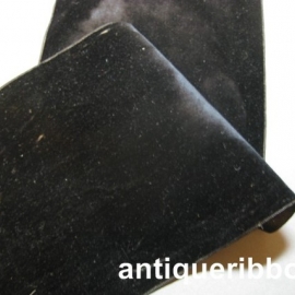 wide velvet ribbon