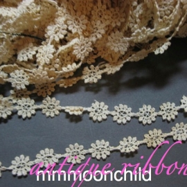 Antique lace flower applique