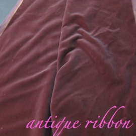 antique velvet mauve Antique mauve velvet