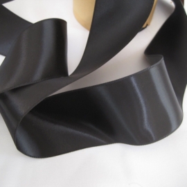 Black wide ribbon