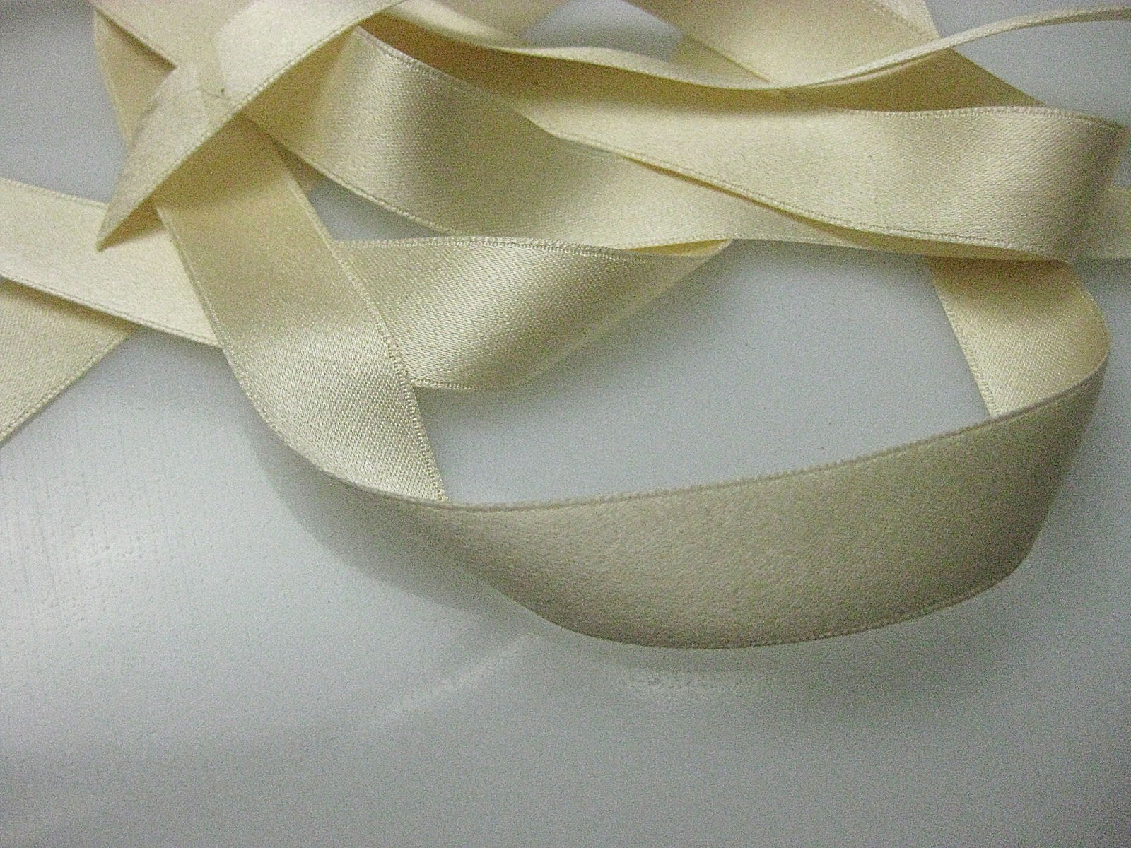 Antique Victorian silk ribbon 1900s French cream 5/8 inch wide