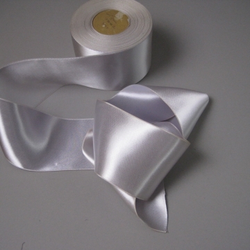 Vintage 30s silver metallic wide ribbon rayon silver gray 3 inch width Vintage 30s silver metallic wide ribbon rayon silver gray 3 inch width