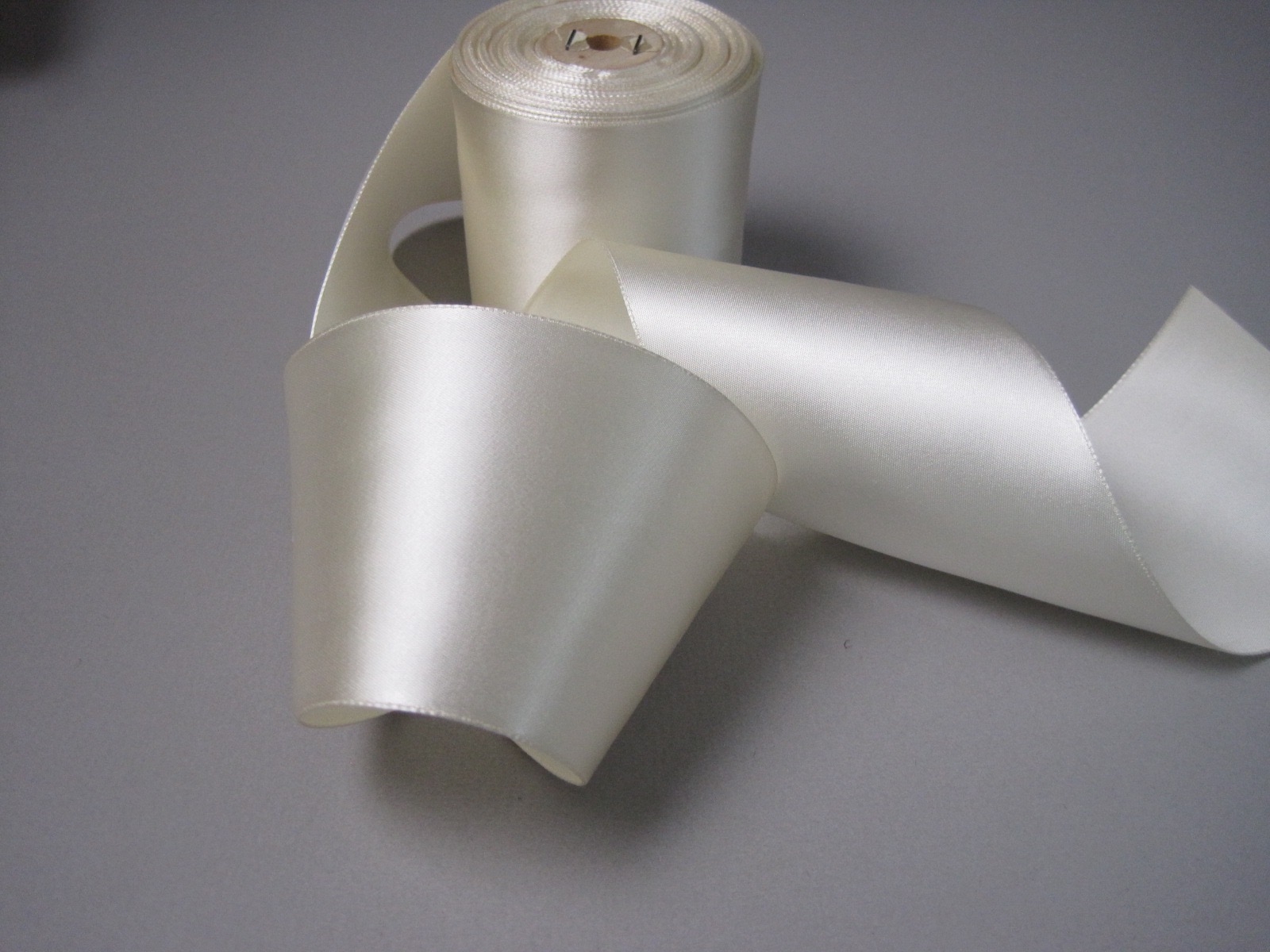 Vintage 30s bridal cream white ribbon rayon satin fabric 3 inch width